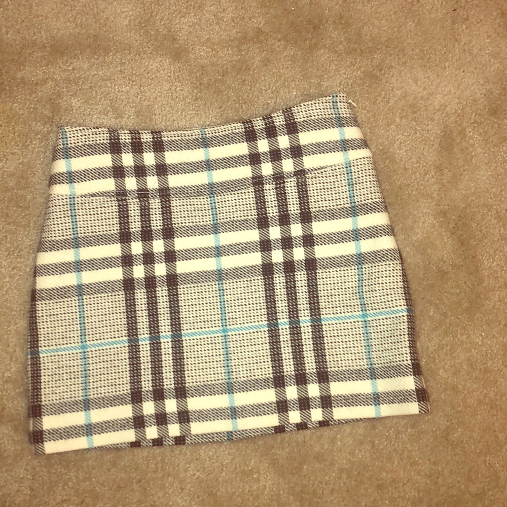 Women’s Burberry skirt